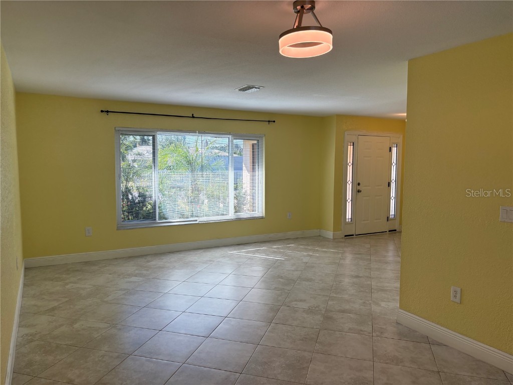 1117 Angela Maria Road Sarasota FL 34243 A4670431 image15