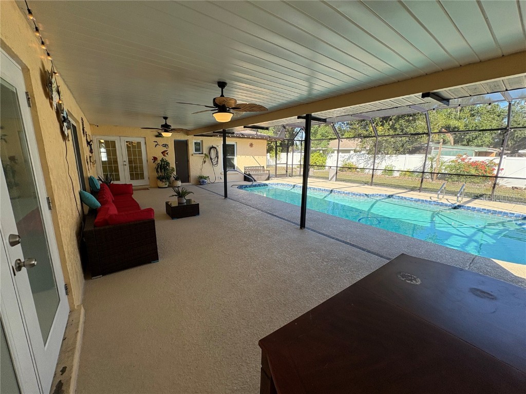 1117 Angela Maria Road Sarasota FL 34243 A4670431 image19