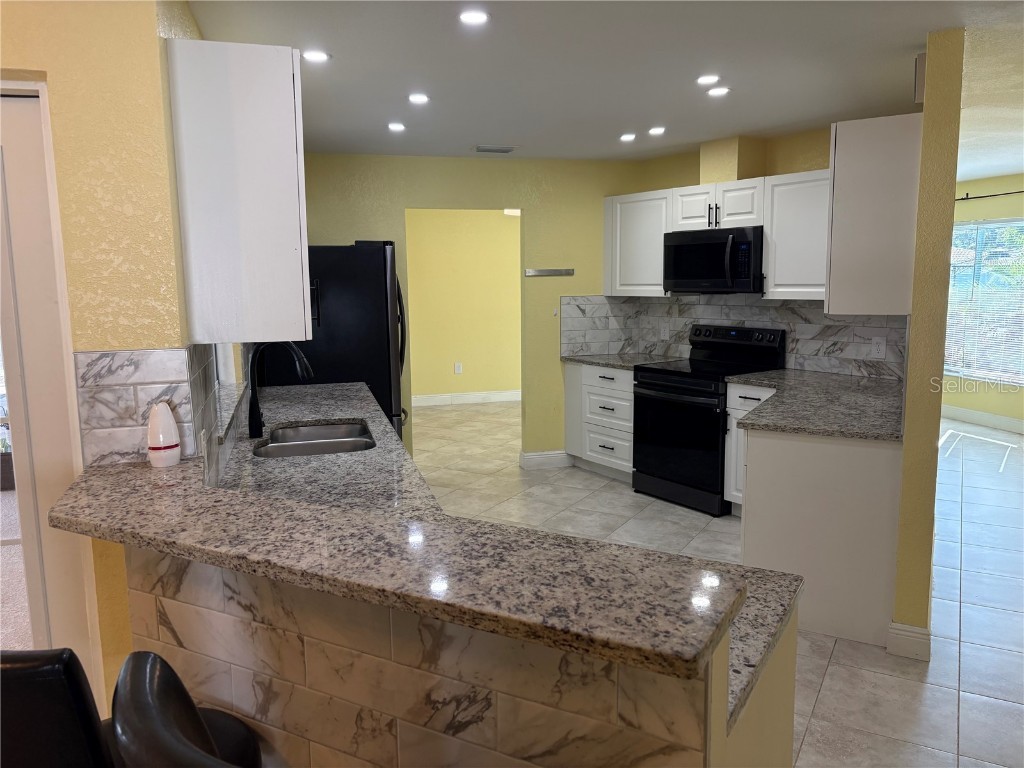 1117 Angela Maria Road Sarasota FL 34243 A4670431 image29