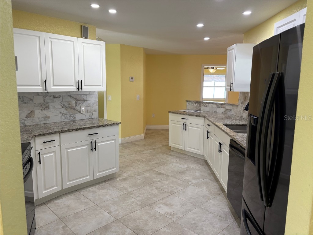 1117 Angela Maria Road Sarasota FL 34243 A4670431 image30