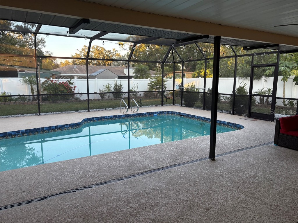 1117 Angela Maria Road Sarasota FL 34243 A4670431 image5