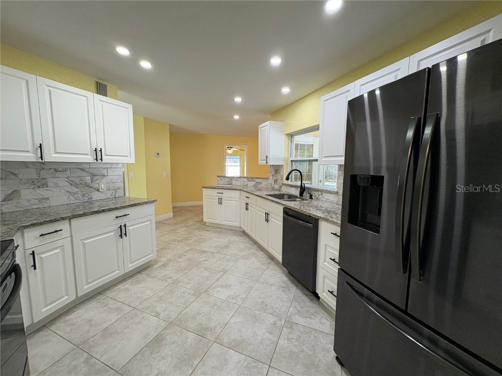 1117 Angela Maria Road Sarasota FL 34243 A4670431 image52