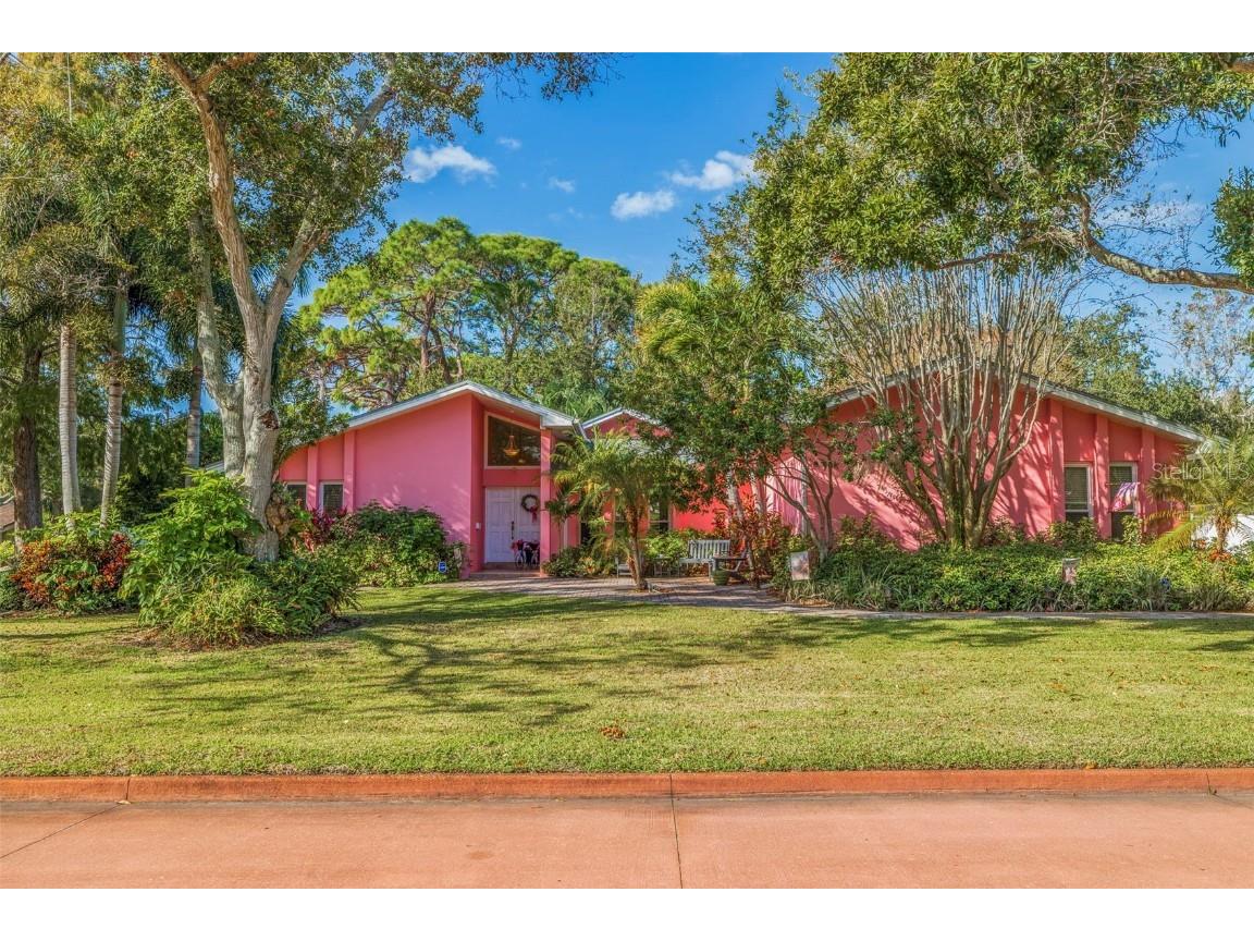 1117 Murok Way S Saint Petersburg FL 33705 U8220828 image1