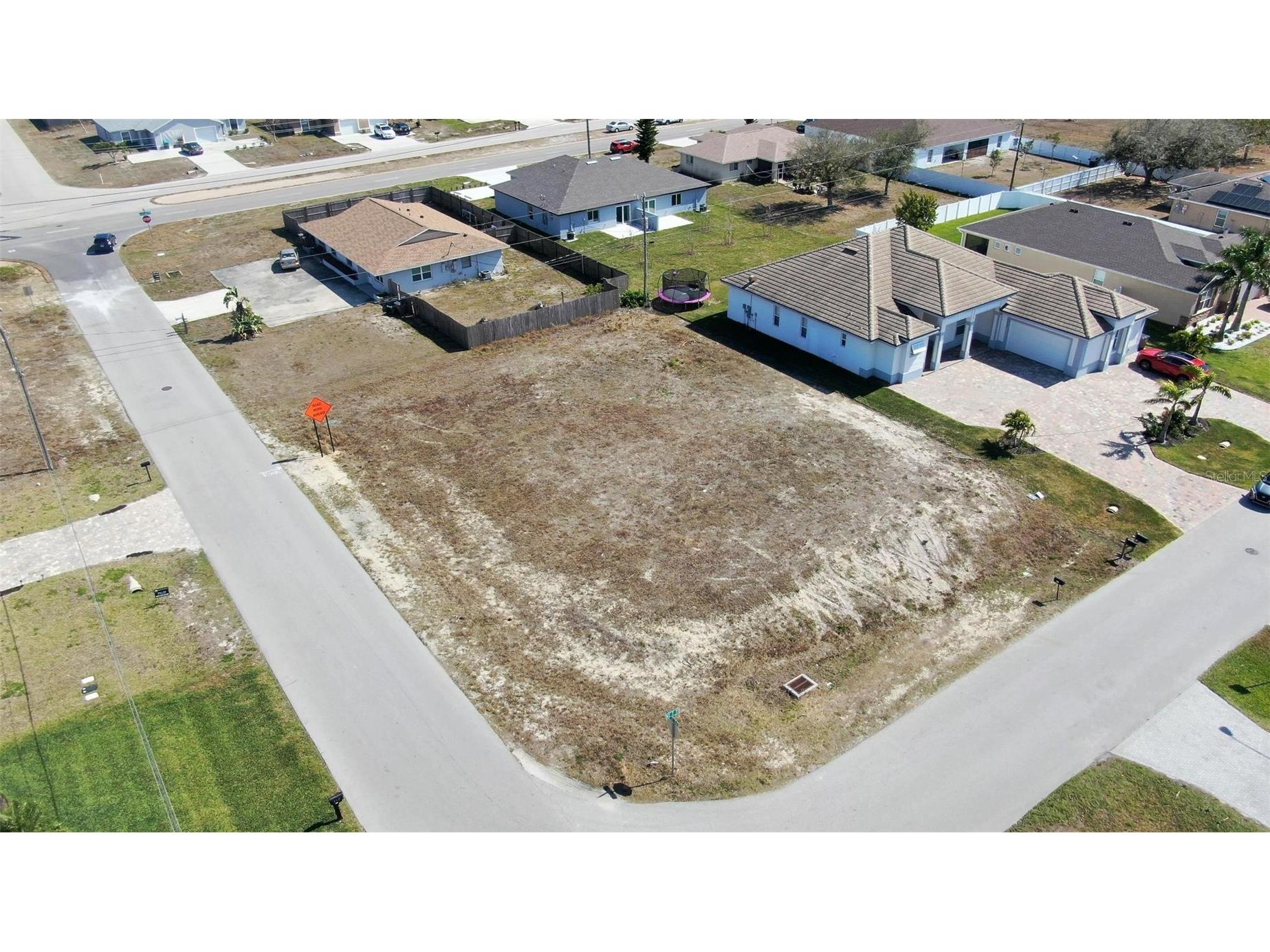 1117 NE 7th Place Cape Coral FL 33909 A4683673 image2