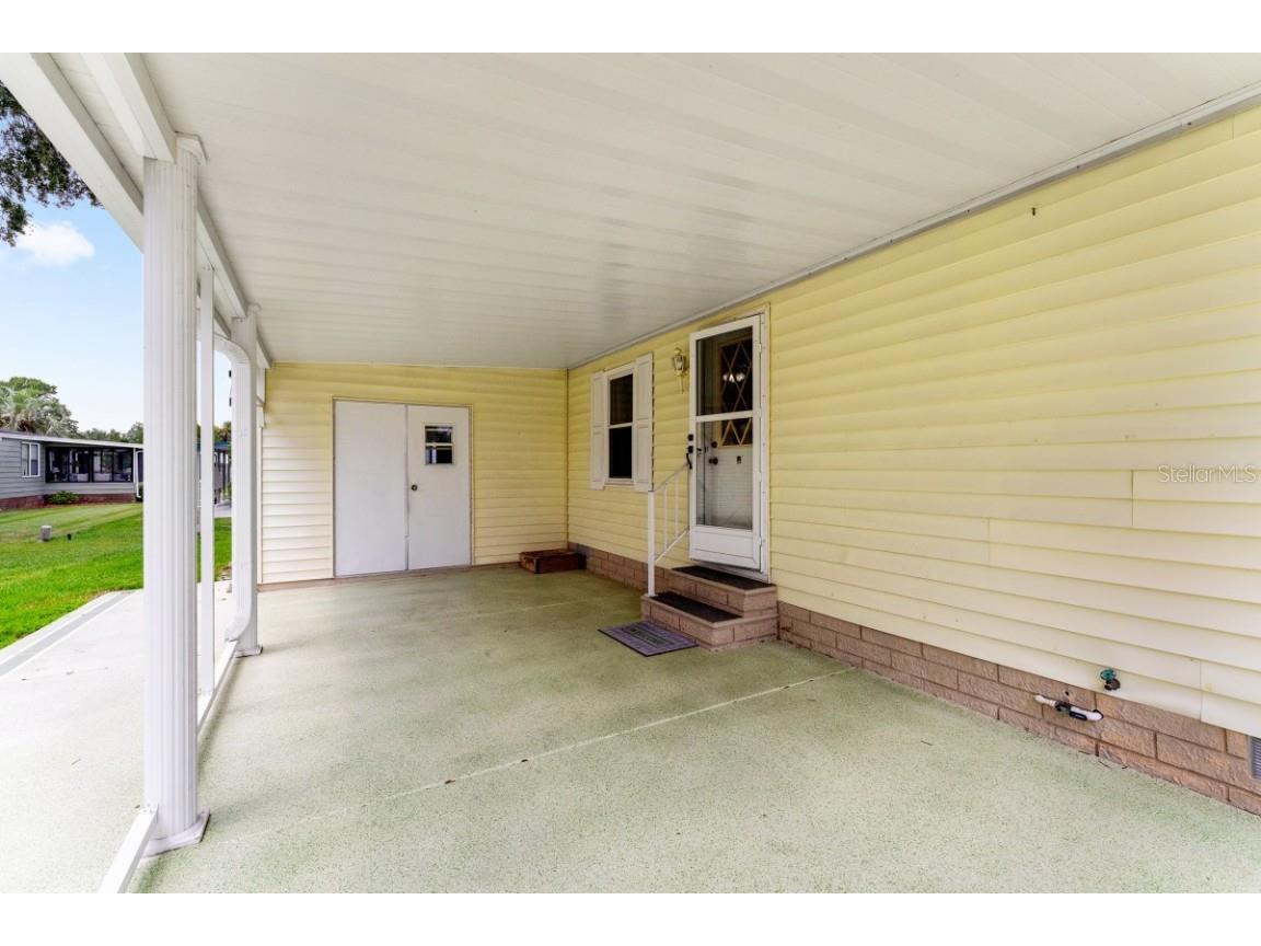 1117 Paradise Drive Lady Lake FL 32159 A4659524 image2