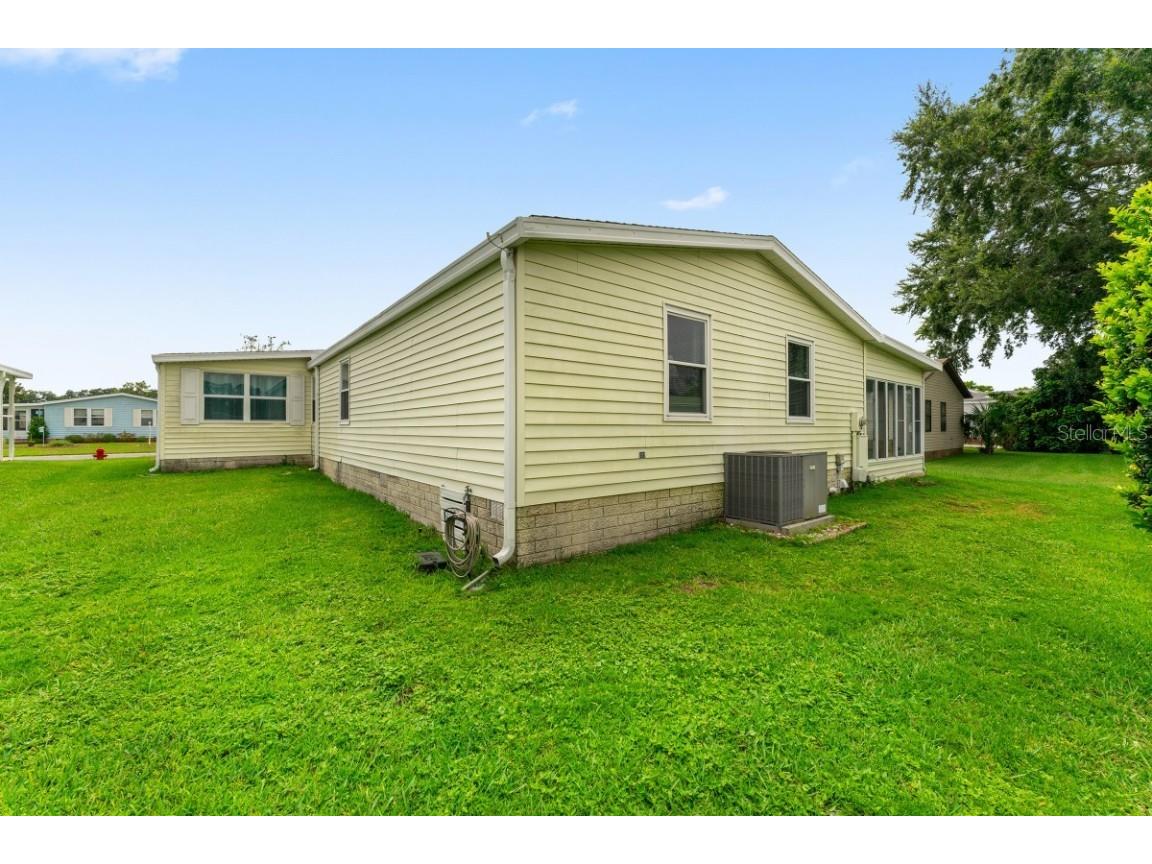 1117 Paradise Drive Lady Lake FL 32159 A4659524 image3