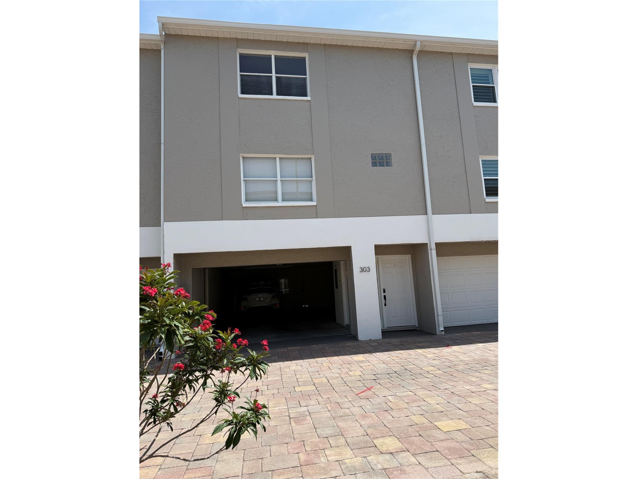 1117 Pinellas Bayway S #303 Tierra Verde FL 33715 TB8509135 image1
