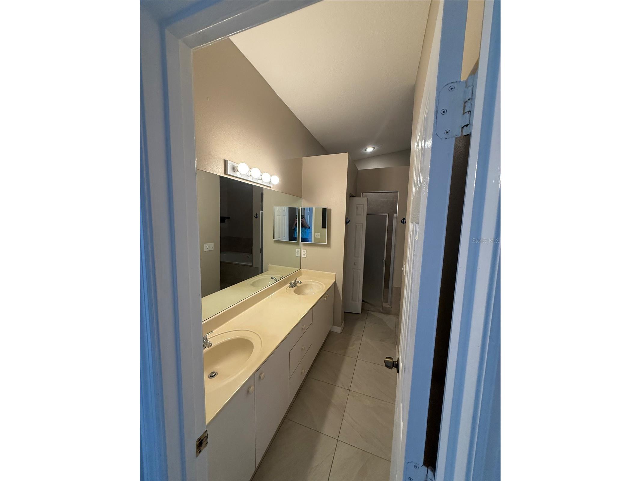 1117 Pinellas Bayway S #303 Tierra Verde FL 33715 TB8509135 image14