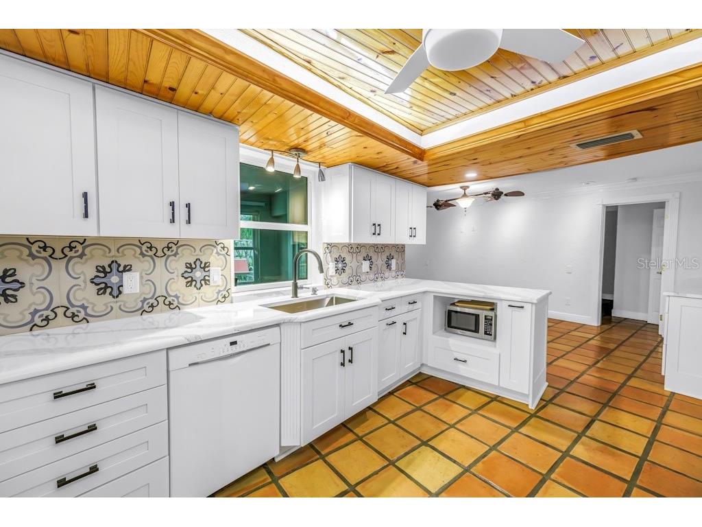11174 90th Terrace Seminole FL 33772 TB8446561 image11