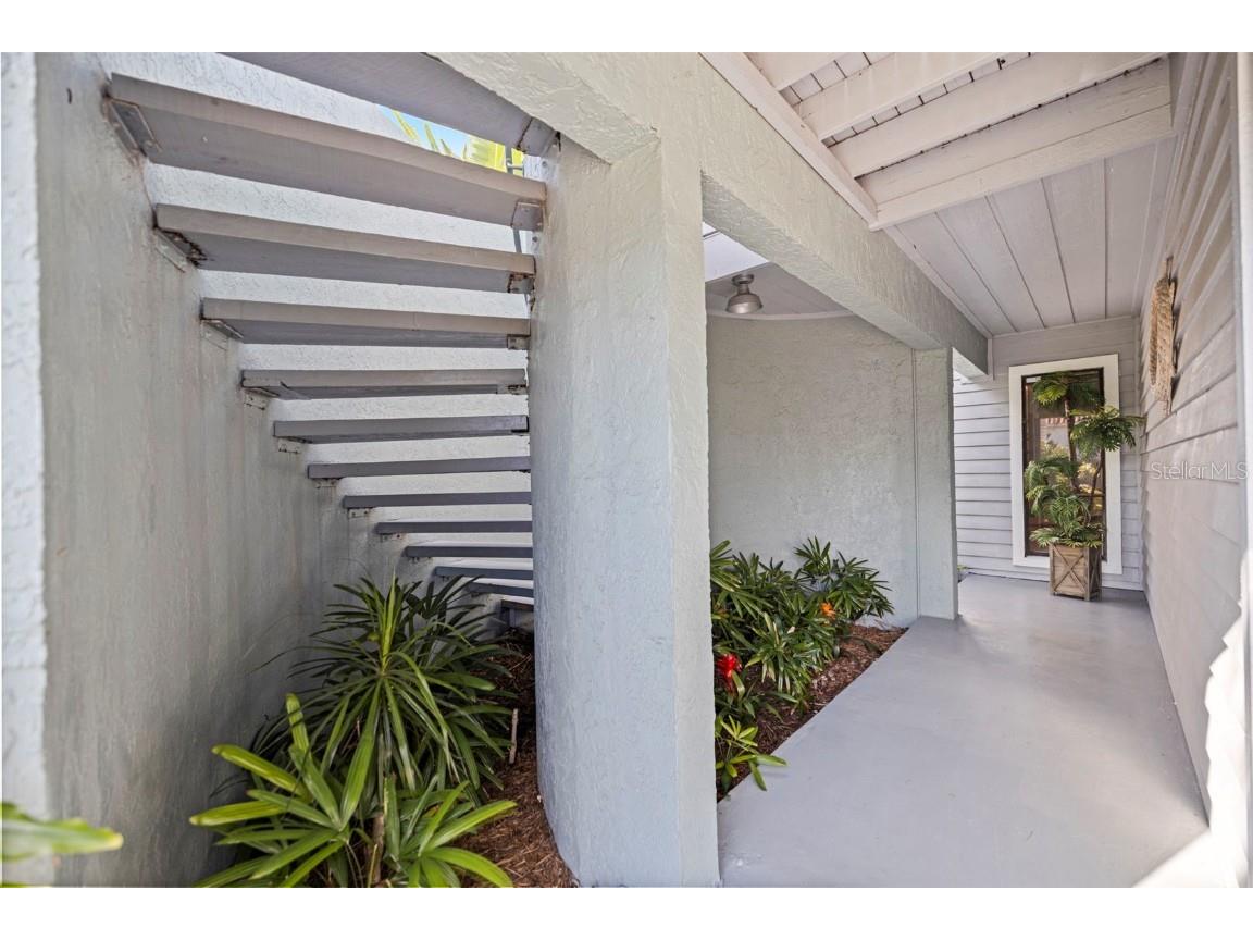 1118 2nd Avenue S Tierra Verde FL 33715 TB8433812 image5