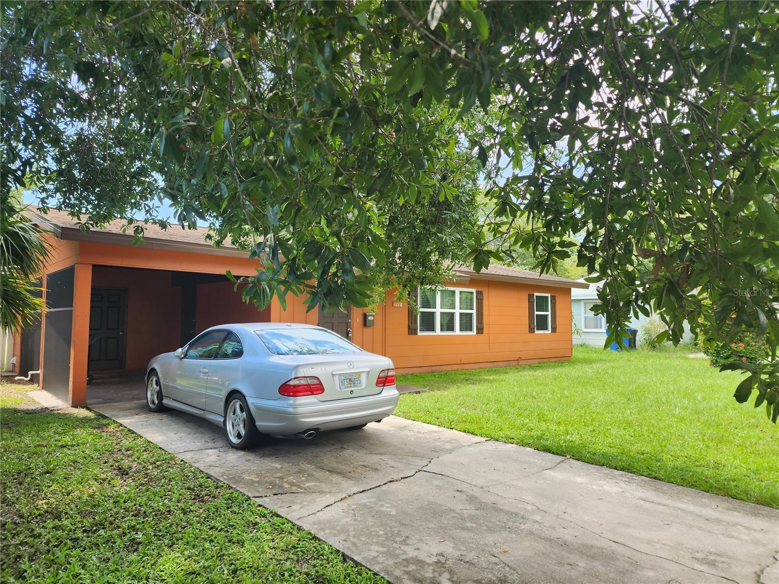 1118 60th Avenue N Saint Petersburg FL 33703 TB8411506 image1