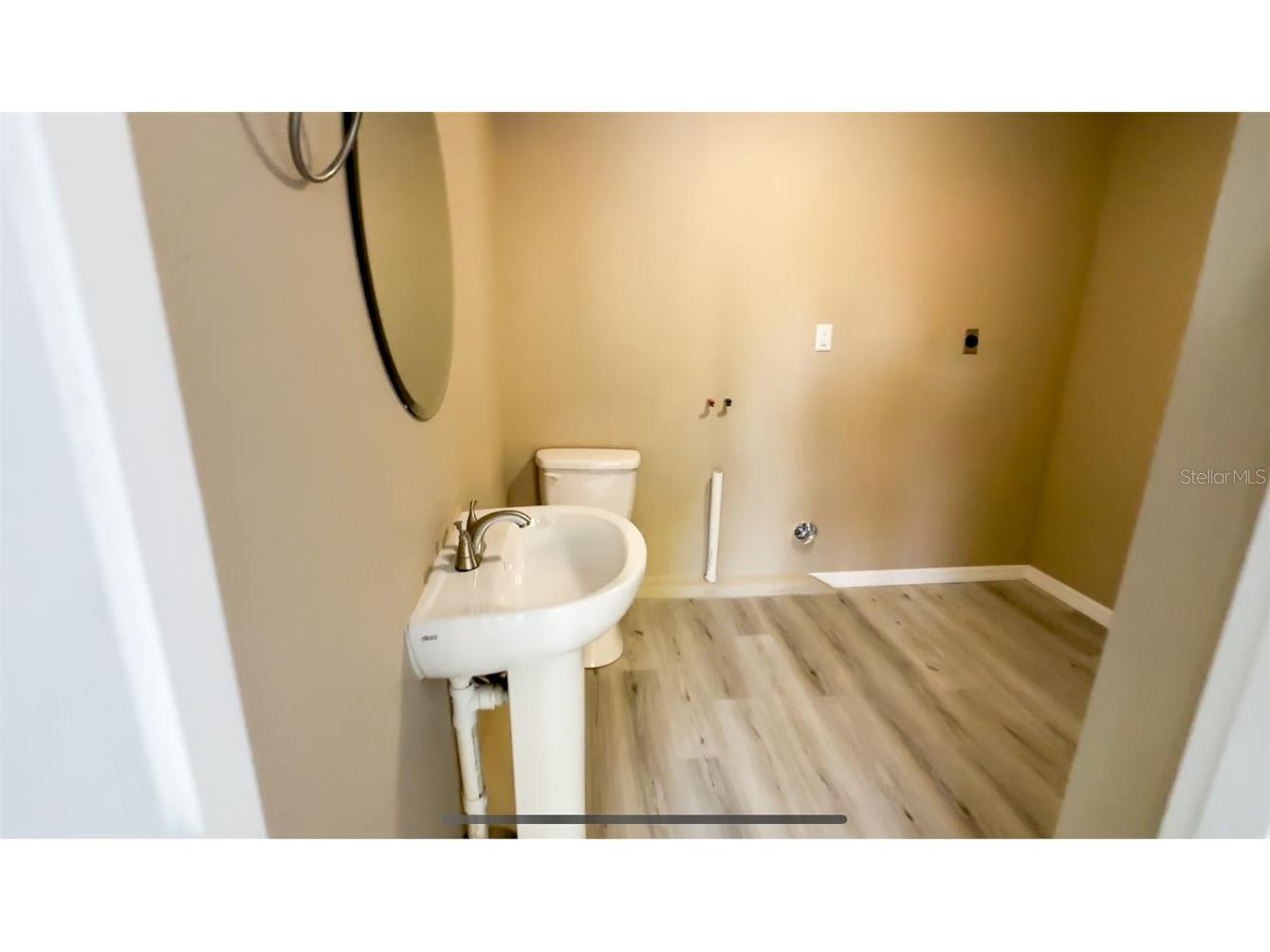 1118 Cr 440 Lake Panasoffkee FL 33538 OM706488 image3