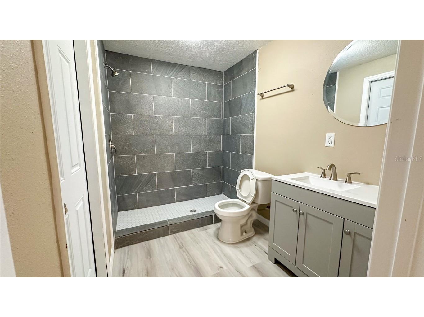 1118 Cr 440 Lake Panasoffkee FL 33538 OM706488 image9