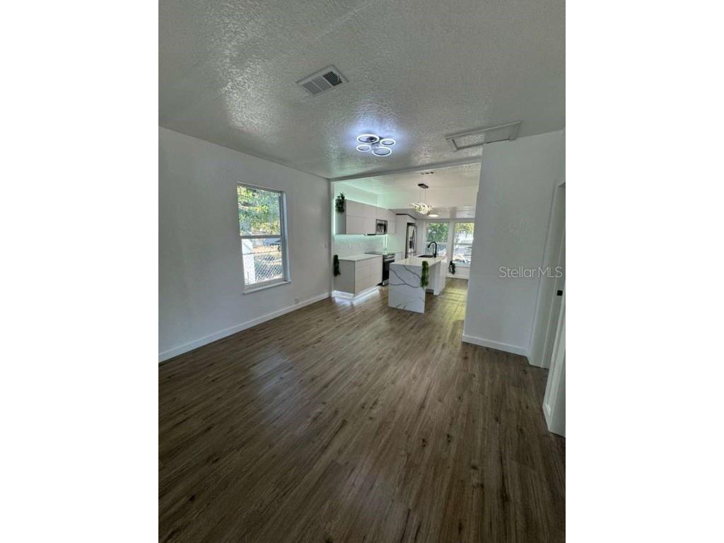 1118 E Linebaugh Avenue Tampa FL 33612 O6362921 image11