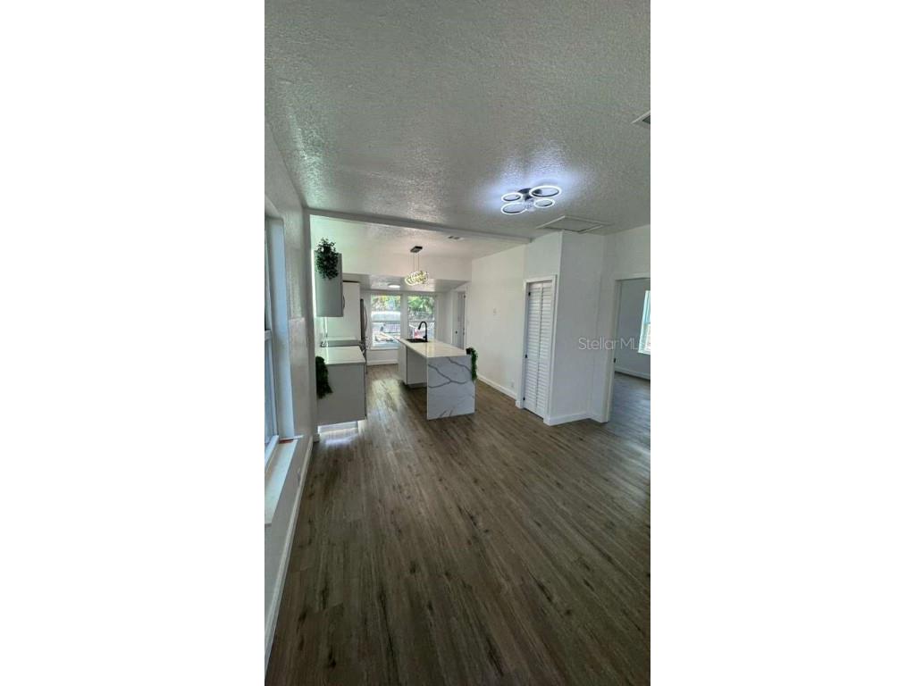 1118 E Linebaugh Avenue Tampa FL 33612 O6362921 image16