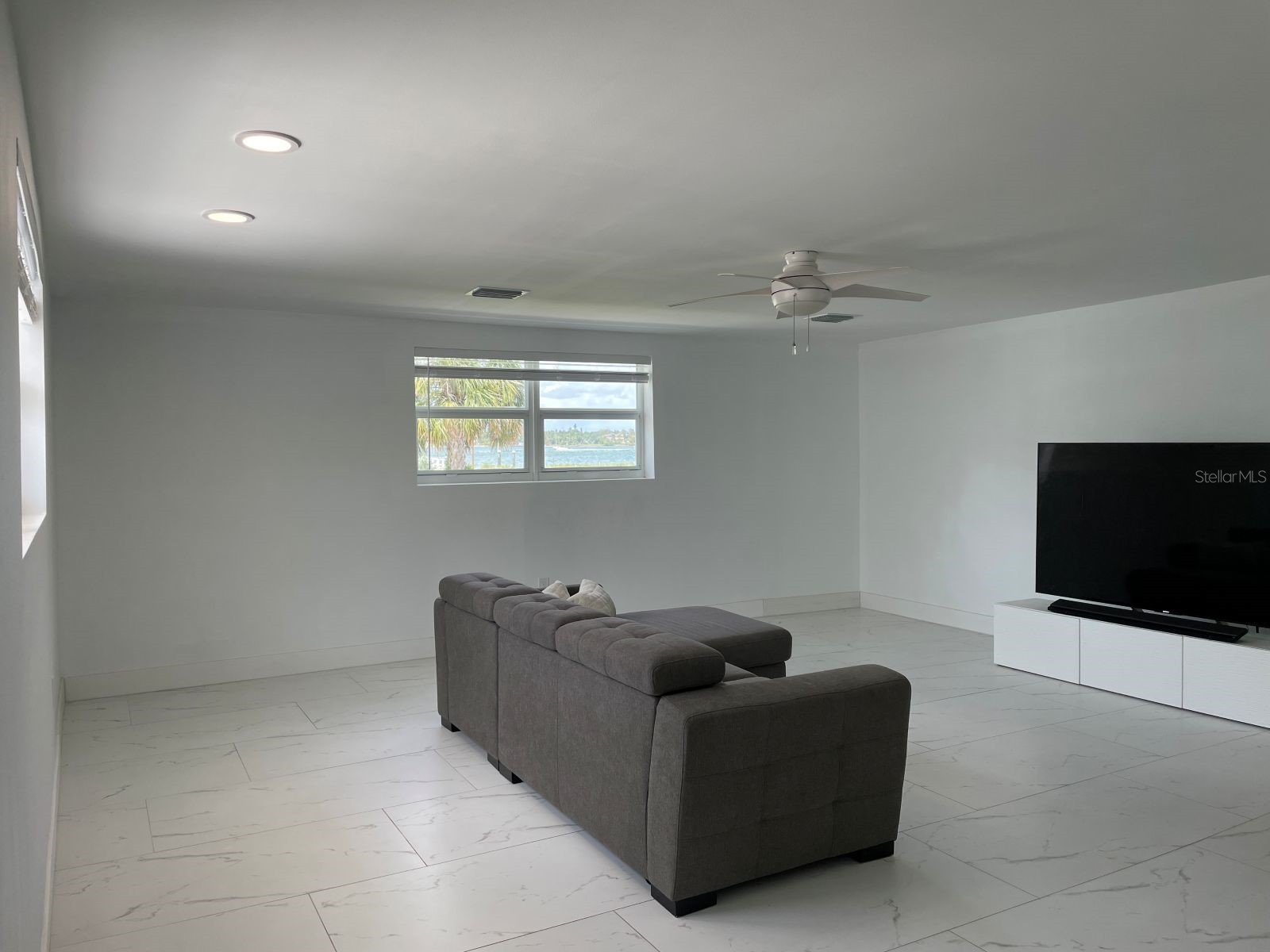 11180 9th Street E Treasure Island FL 33706 TB8514592 image15