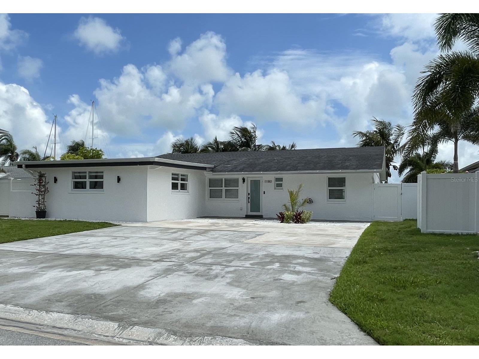 11180 9th Street E Treasure Island FL 33706 TB8514592 image2