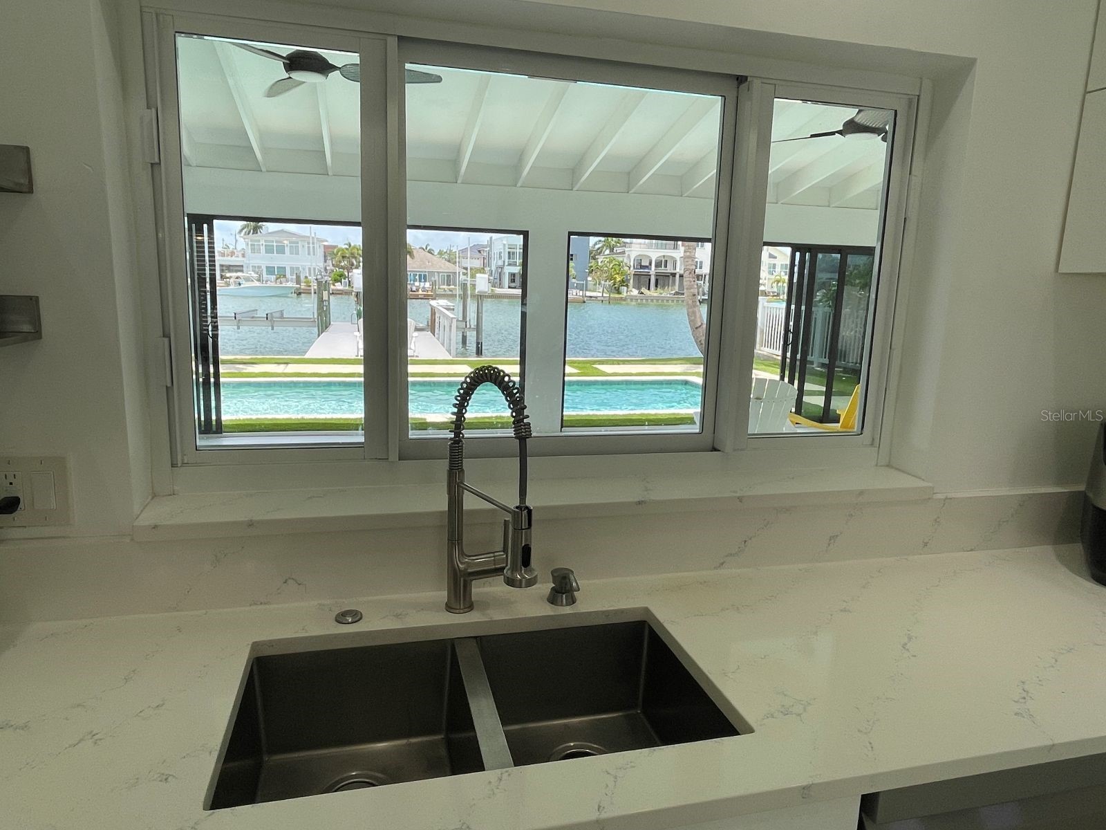 11180 9th Street E Treasure Island FL 33706 TB8514592 image6