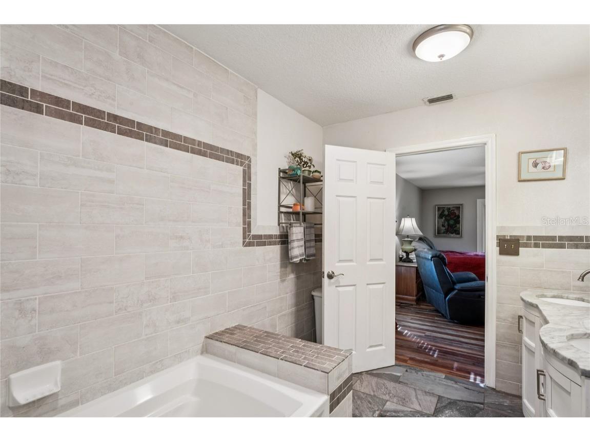 11185 Cleever Street Weeki Wachee FL 34614 W7881024 image27