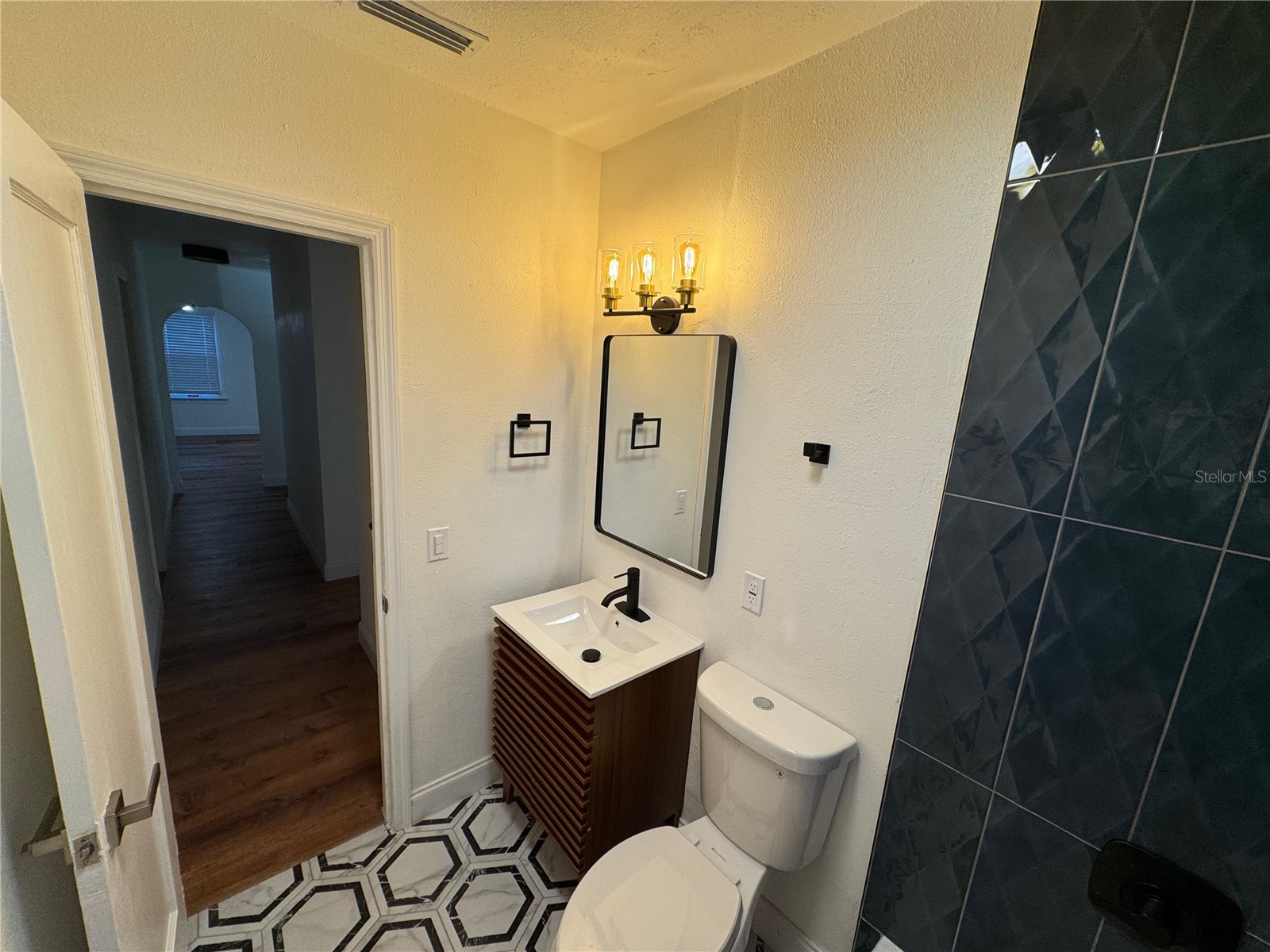 1119 Newton Avenue S Saint Petersburg FL 33705 TB8448262 image18