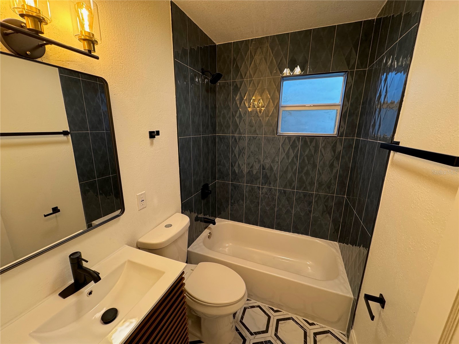 1119 Newton Avenue S Saint Petersburg FL 33705 TB8448262 image19