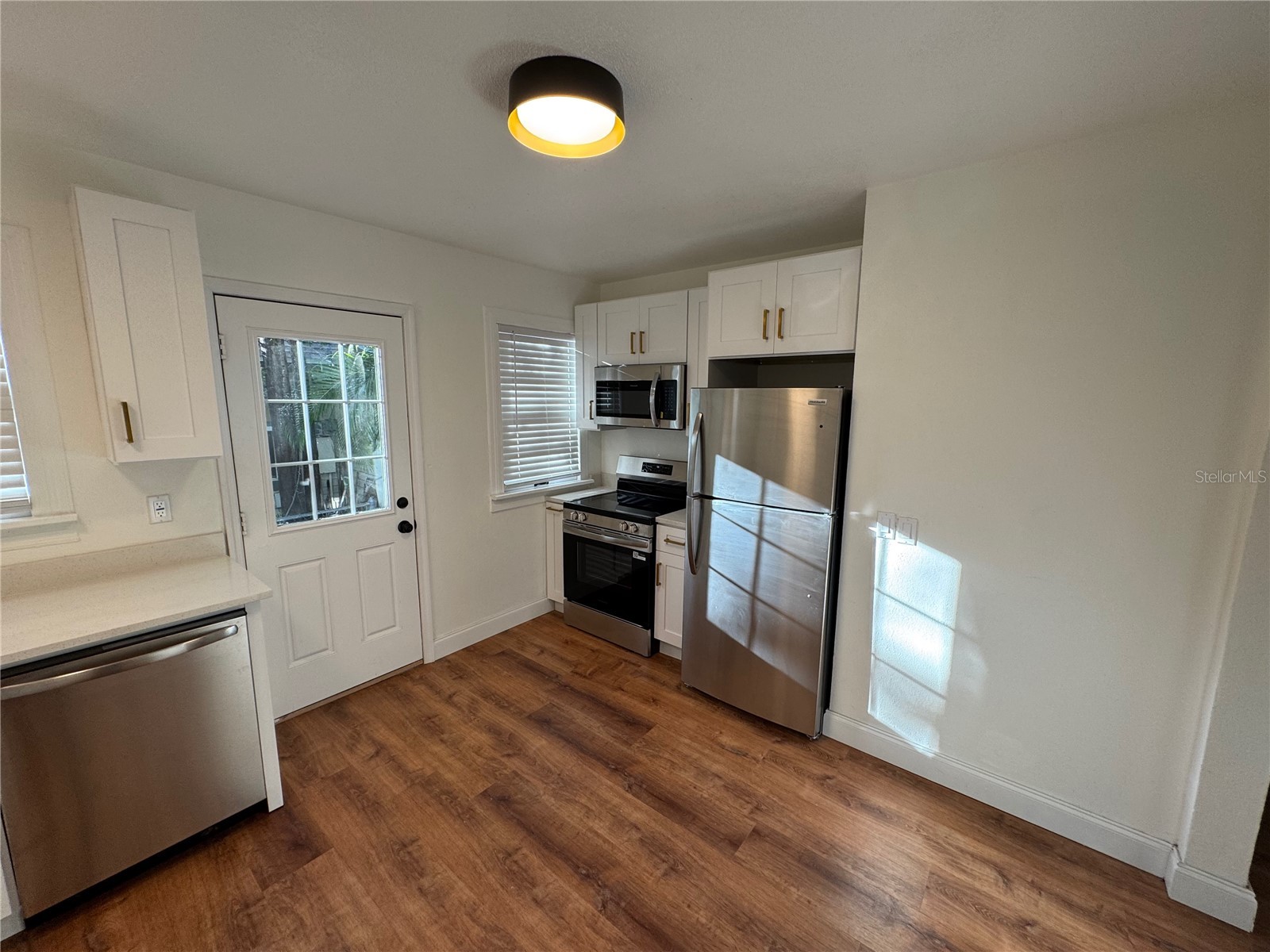 1119 Newton Avenue S Saint Petersburg FL 33705 TB8448262 image5