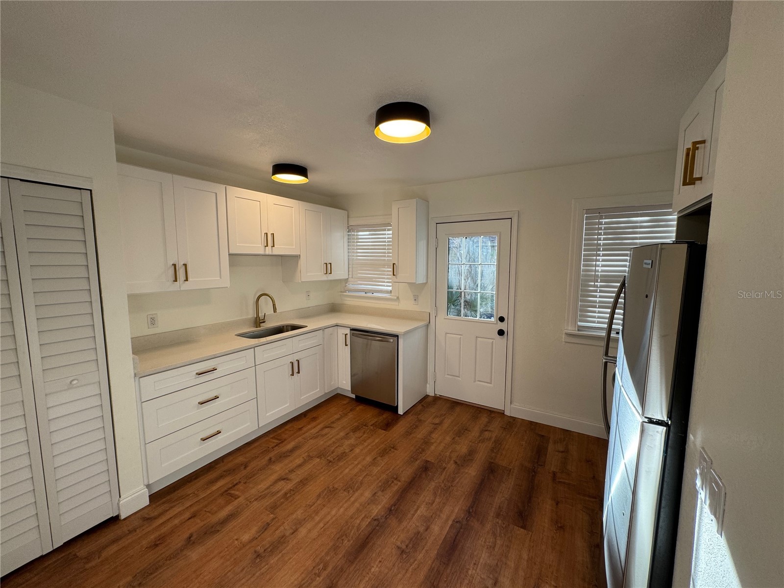 1119 Newton Avenue S Saint Petersburg FL 33705 TB8448262 image6