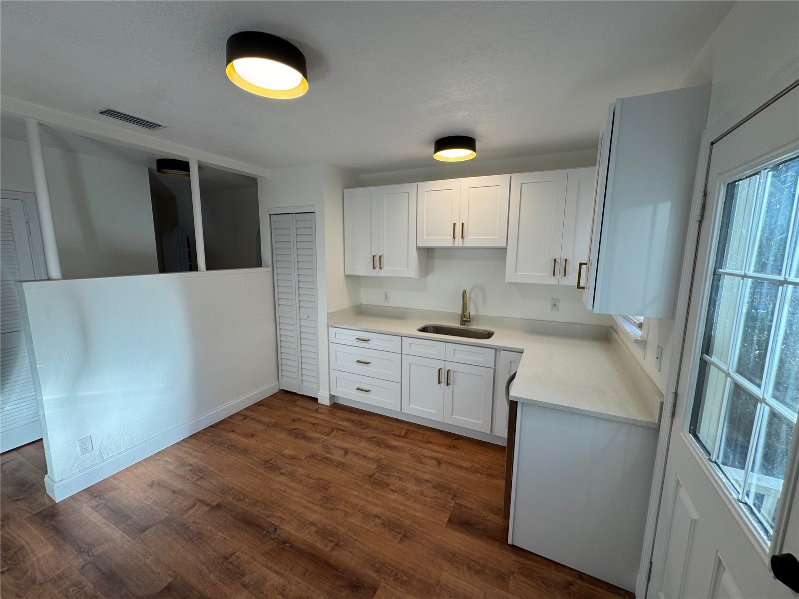 1119 Newton Avenue S Saint Petersburg FL 33705 TB8448262 image7