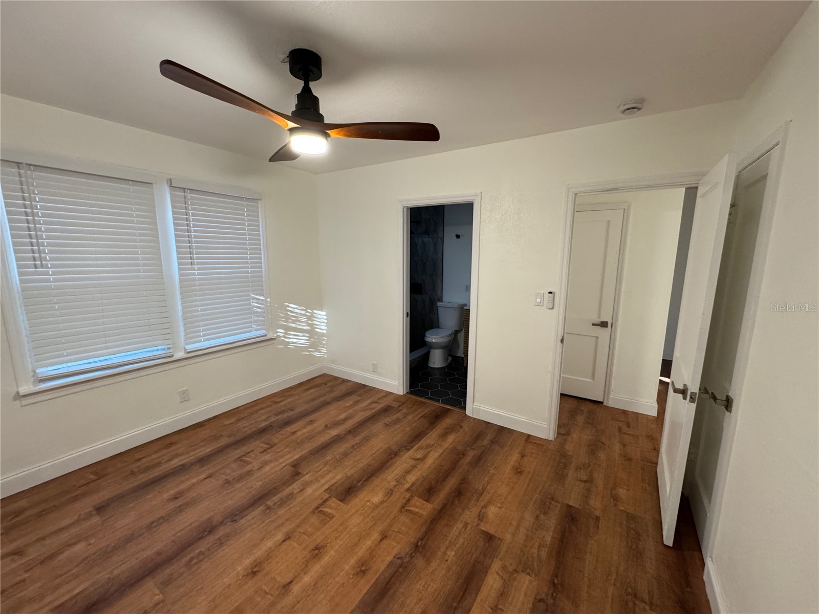 1119 Newton Avenue S Saint Petersburg FL 33705 TB8448262 image9