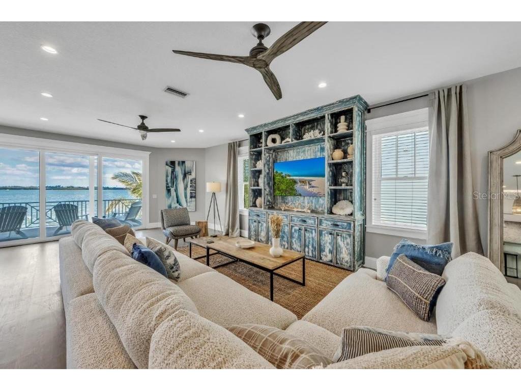 112 11th Street S Bradenton Beach FL 34217 A4660710 image10