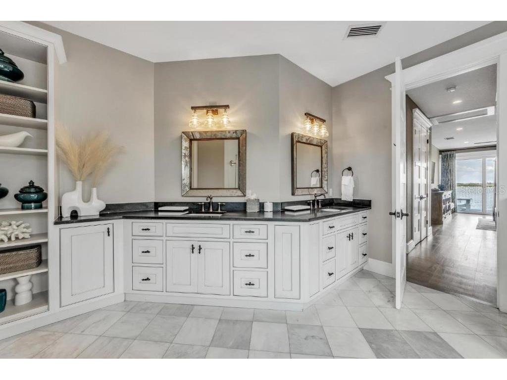 112 11th Street S Bradenton Beach FL 34217 A4660710 image31