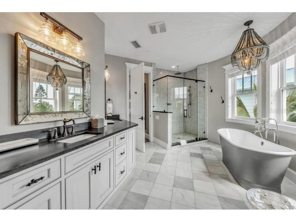 112 11th Street S Bradenton Beach FL 34217 A4660710 image32