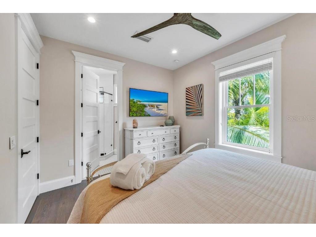 112 11th Street S Bradenton Beach FL 34217 A4660710 image42