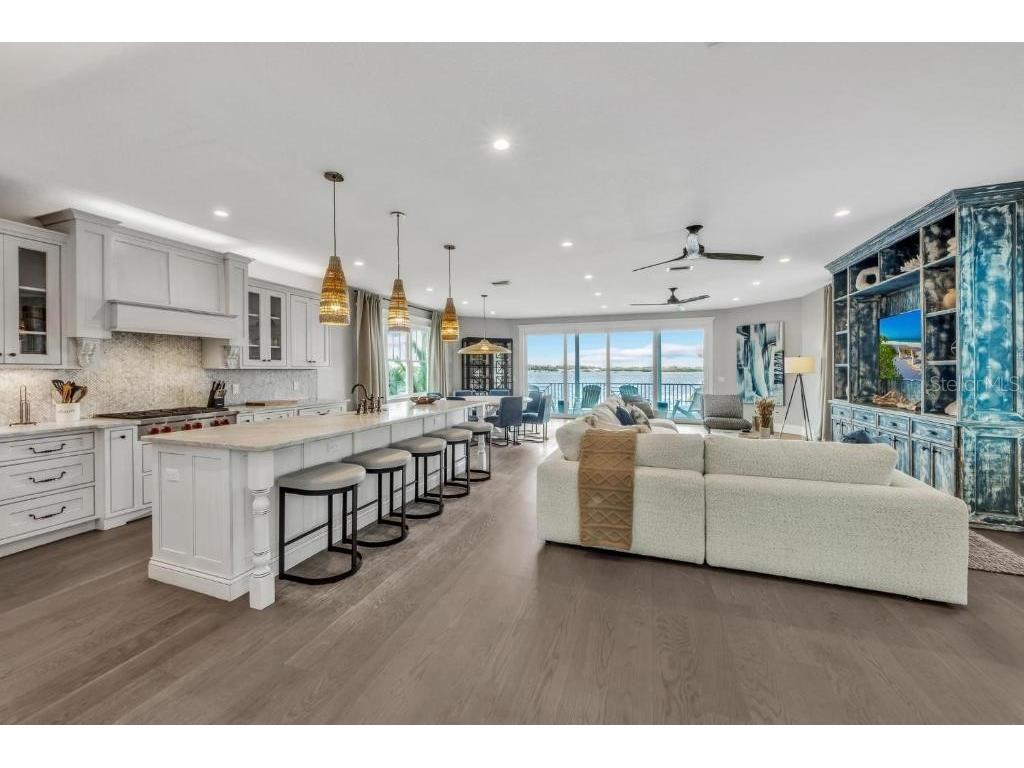 112 11th Street S Bradenton Beach FL 34217 A4660710 image8