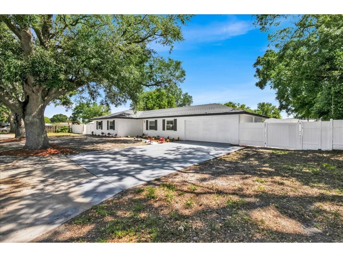 112 Byron Place Winter Haven FL 33884 O6172619 image1