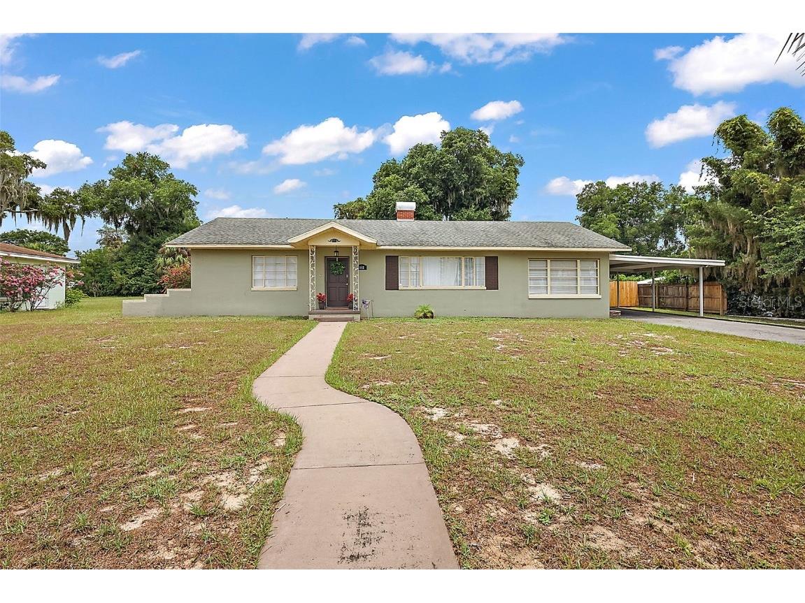 112 E Cedar Street Howey In The Hills FL 34737 G5083203 image1