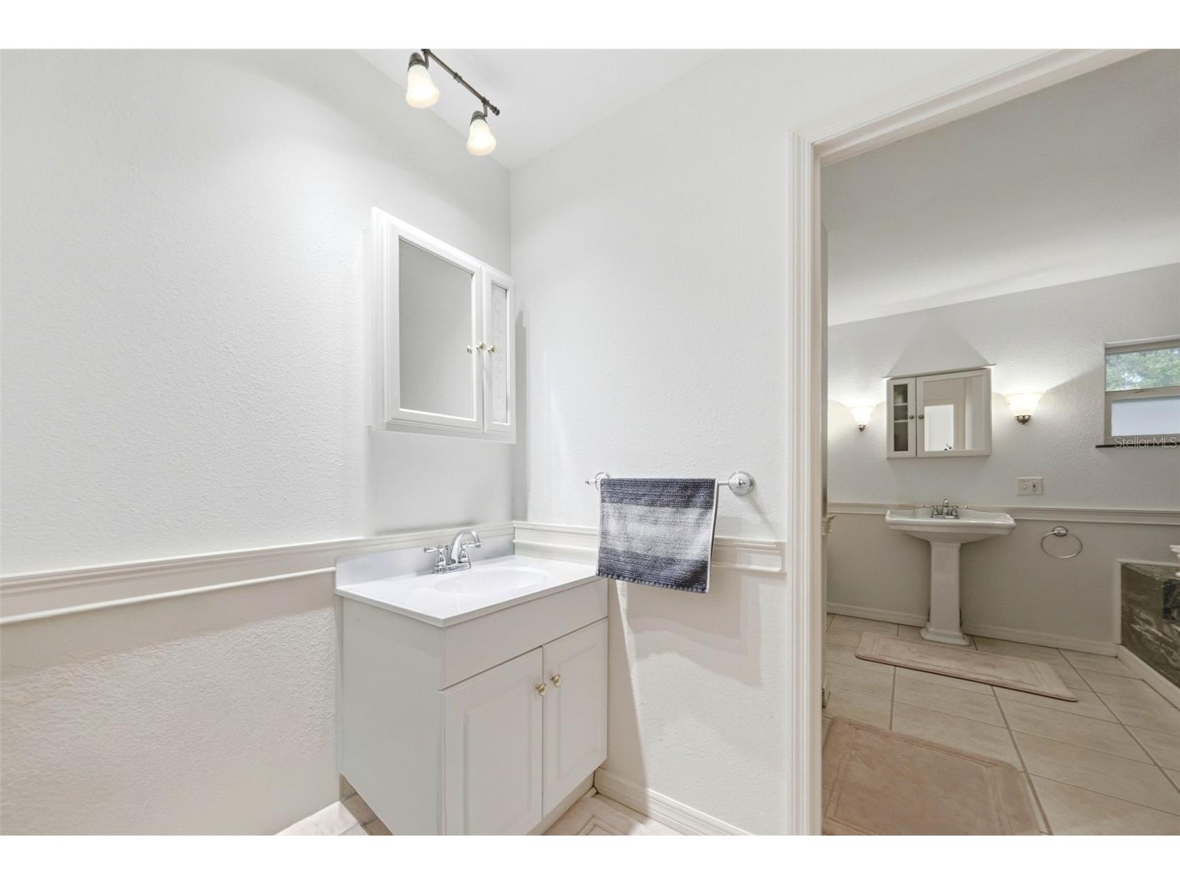 112 E Gardenia Street Howey In The Hills FL 34737 G5113528 image21