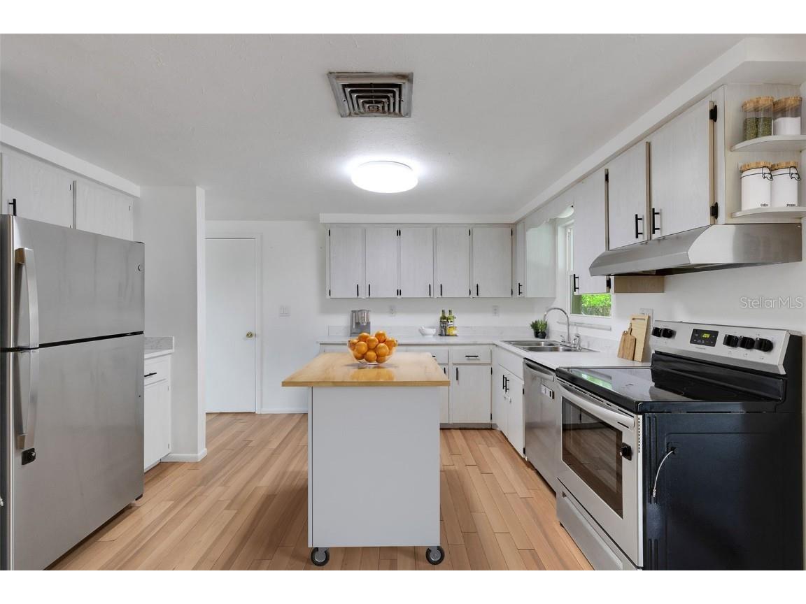 112 E Marland Court Nokomis FL 34275 A4654463 image4