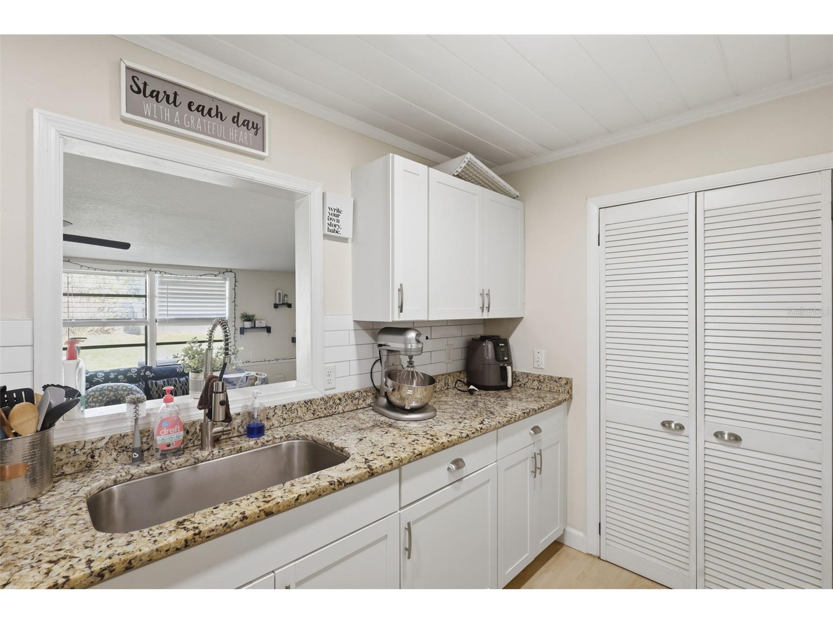 112 Edwards Avenue Orange City FL 32763 V4948493 image14