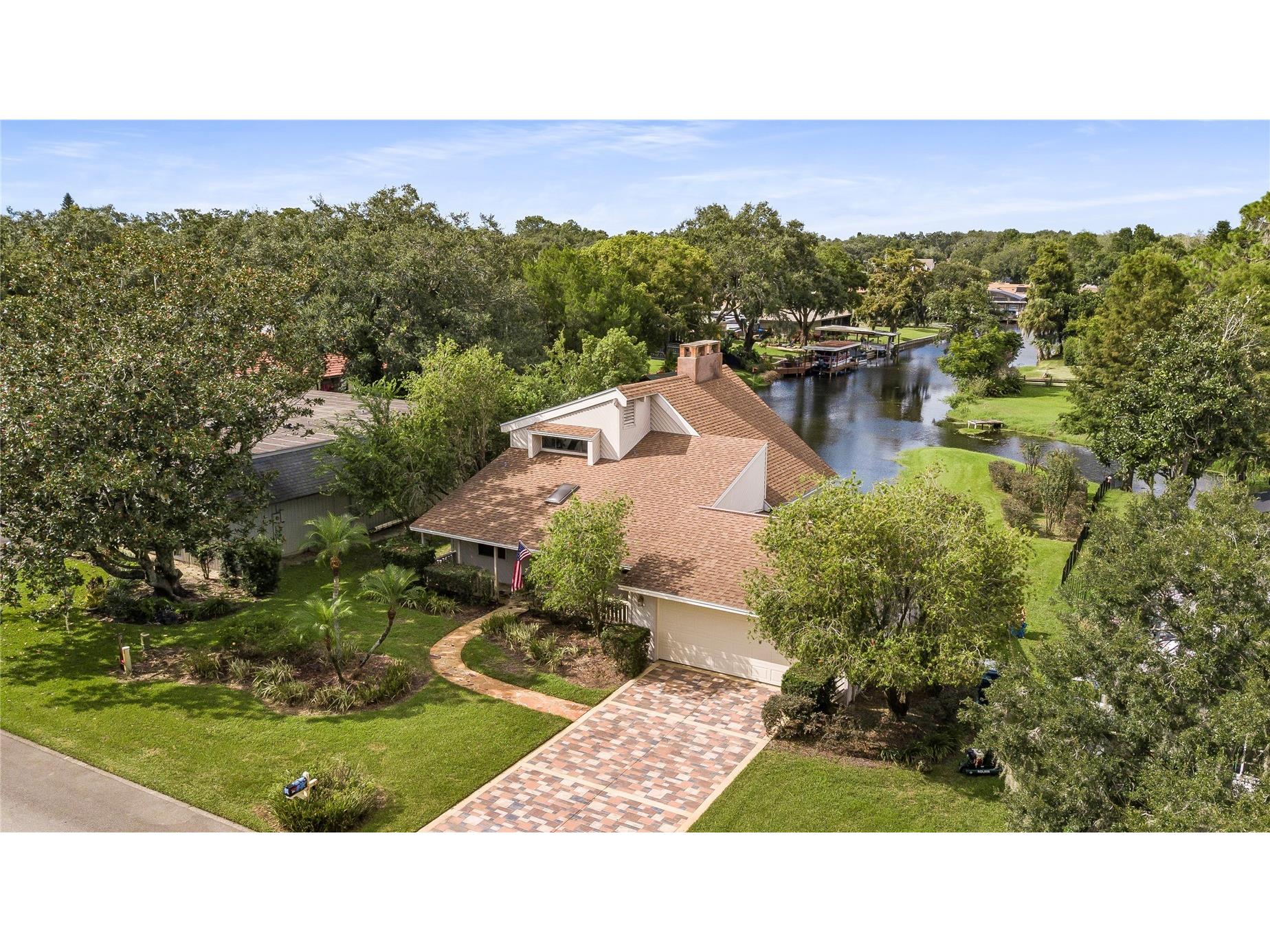 112 First Street Tavares FL 32778 O6367398 image1