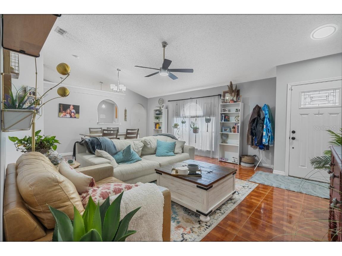 112 Gleason Cove, Sanford, FL, 32773 MLS O6204286 Edina Realty