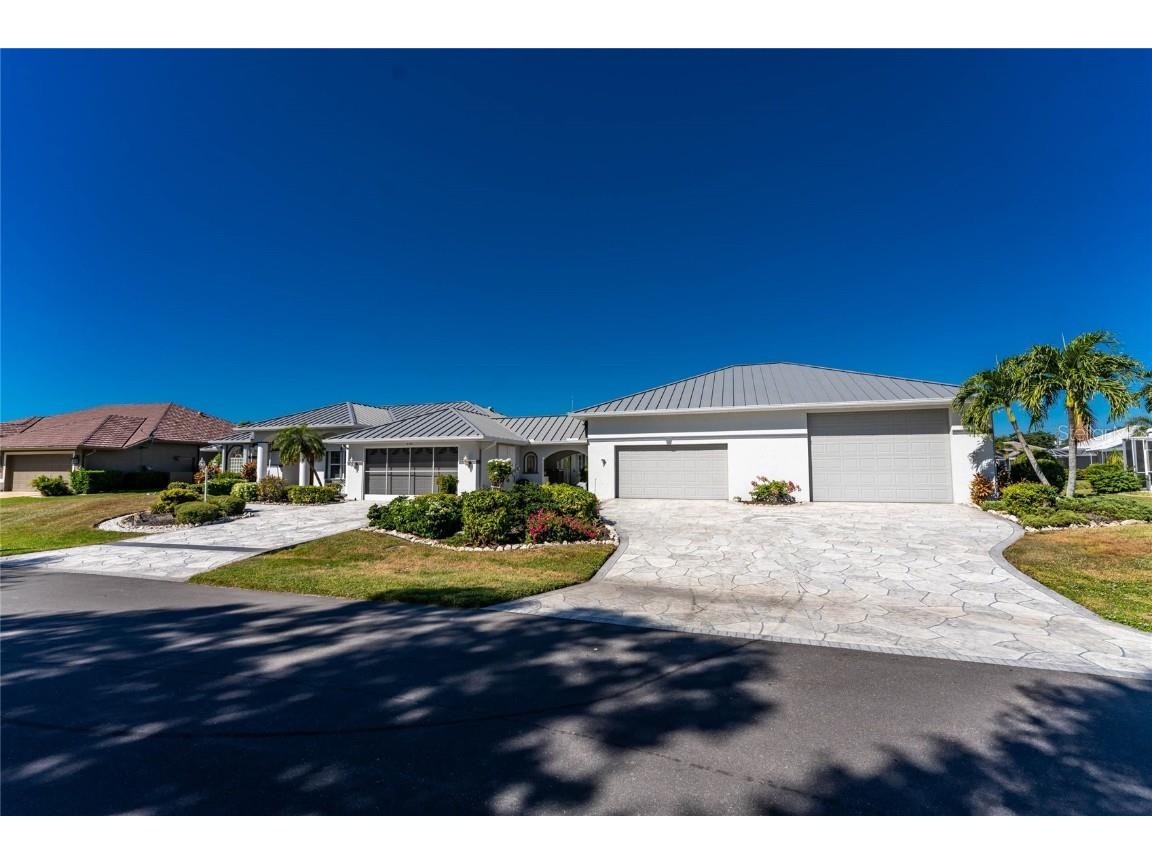 112 Great Isaac Court Punta Gorda FL 33950 - MAKO BAY CANAL C7516412 image2