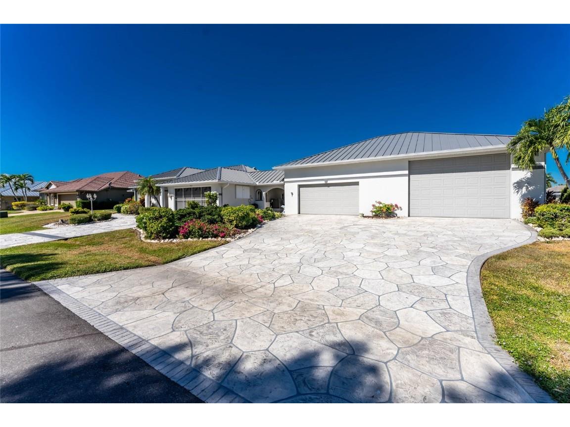 112 Great Isaac Court Punta Gorda FL 33950 - MAKO BAY CANAL C7516412 image60