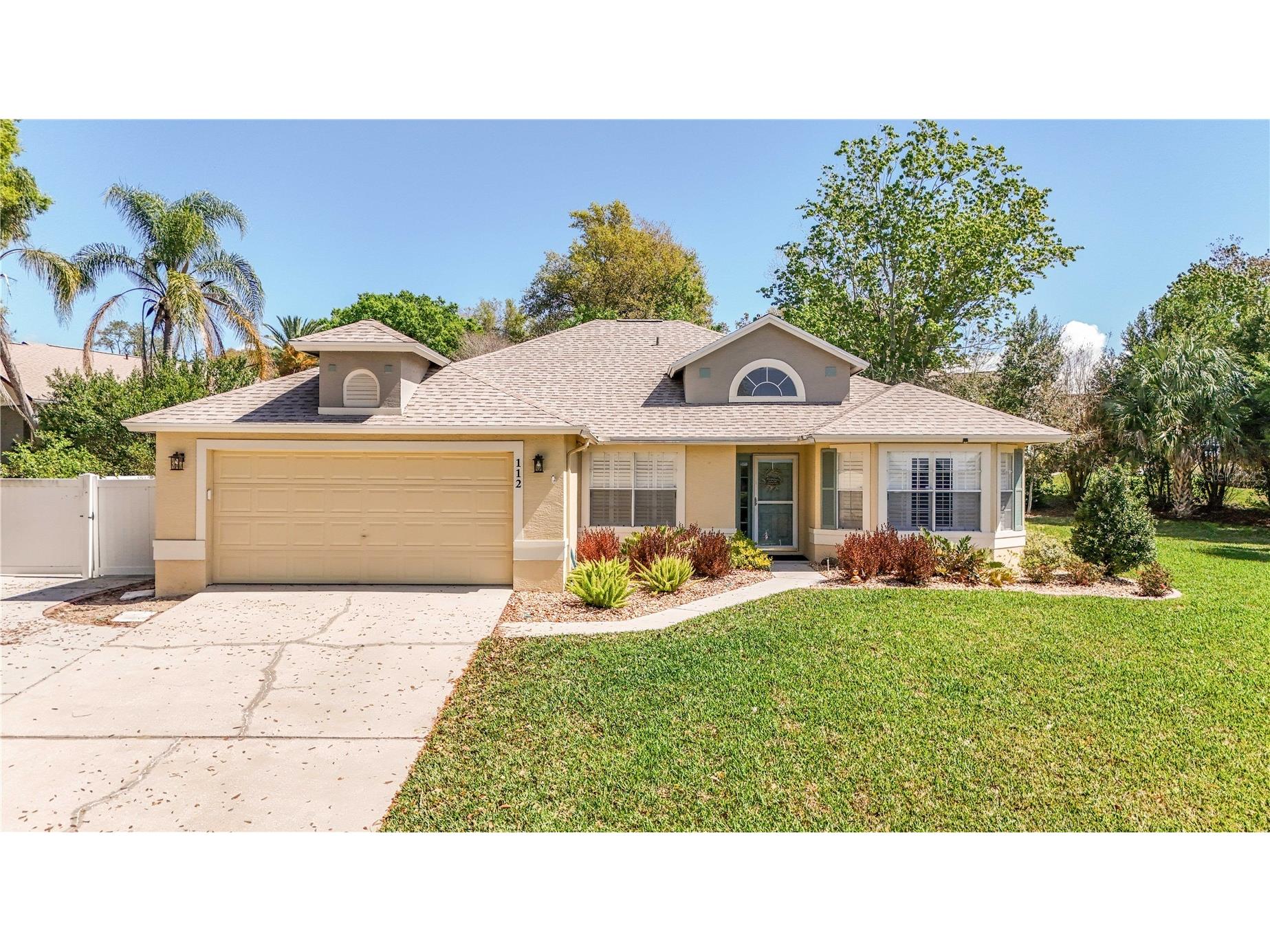 112 Madrona Eustis FL 32726 - East Crooked Lake G5109531 image1
