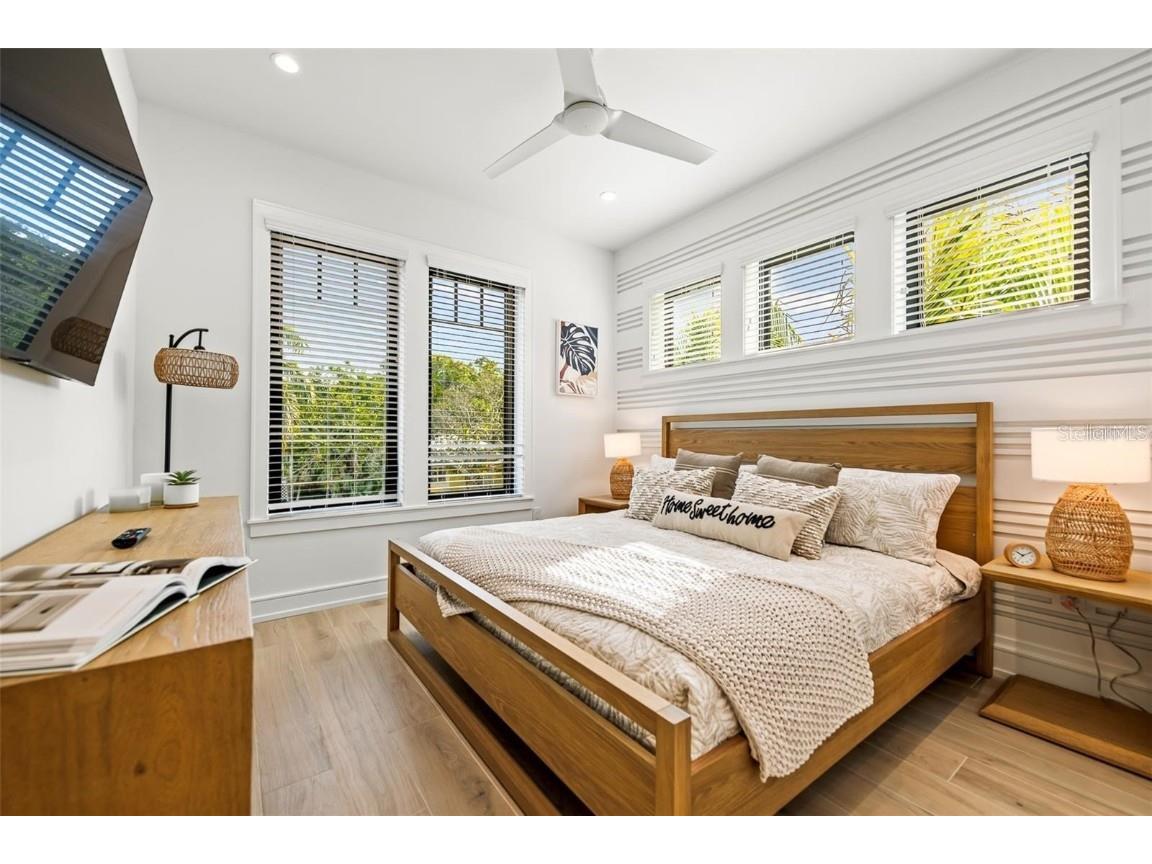 112 Maple Avenue Anna Maria FL 34216 A4663380 image25