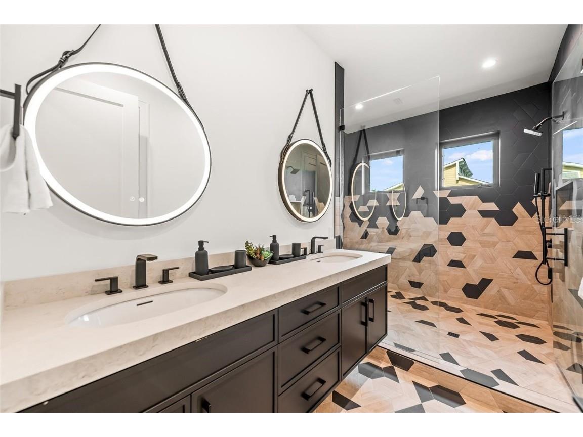 112 Maple Avenue Anna Maria FL 34216 A4663380 image31