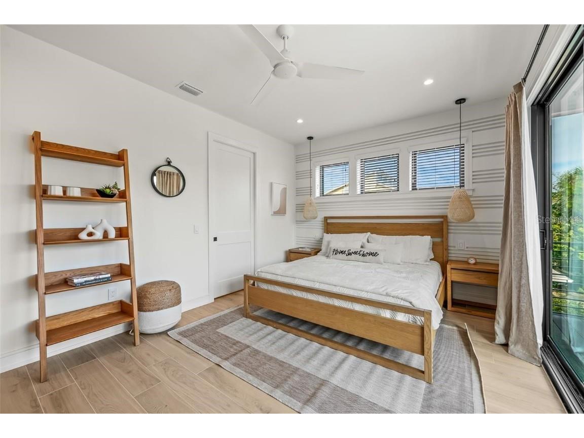 112 Maple Avenue Anna Maria FL 34216 A4663380 image36