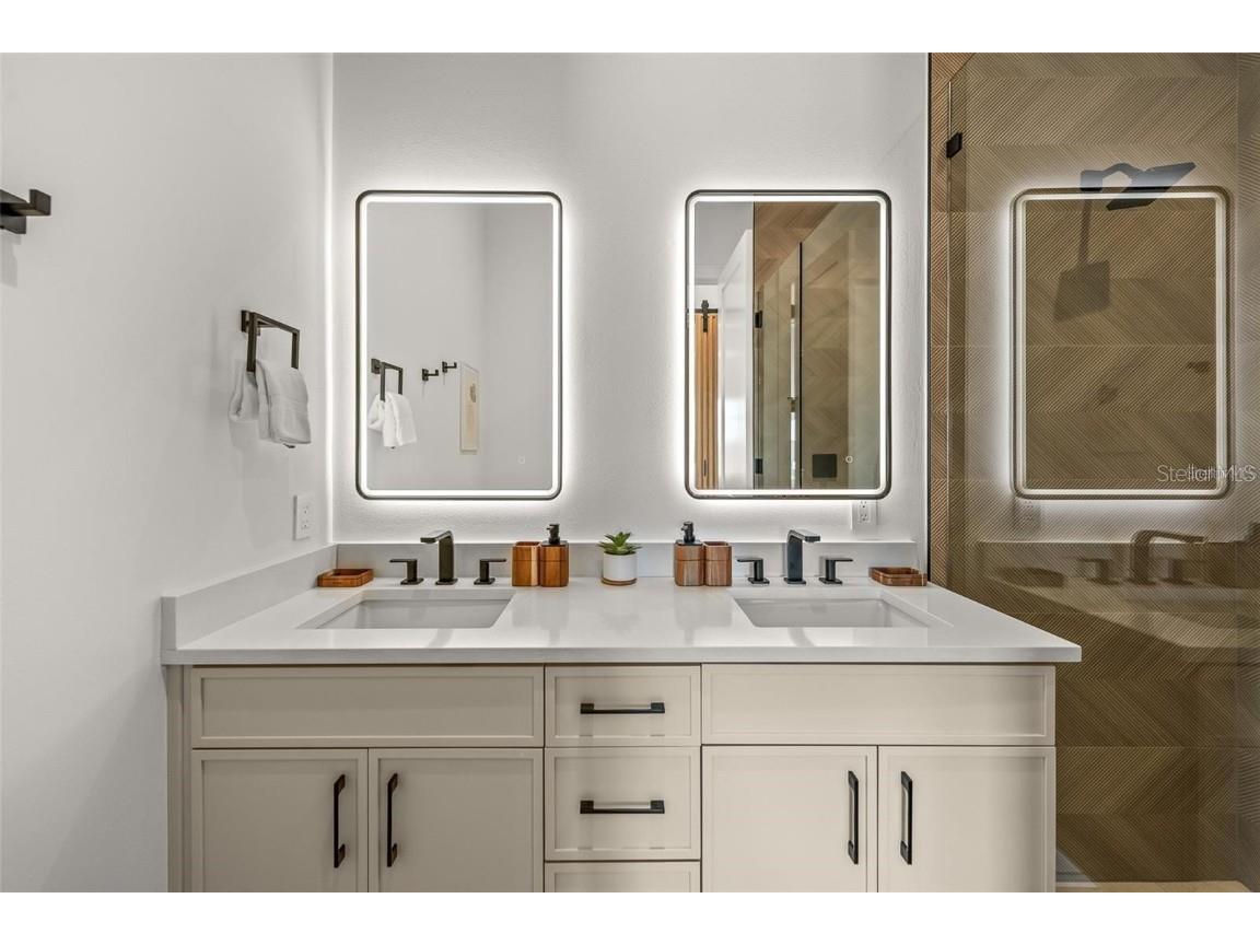 112 Maple Avenue Anna Maria FL 34216 A4663380 image54