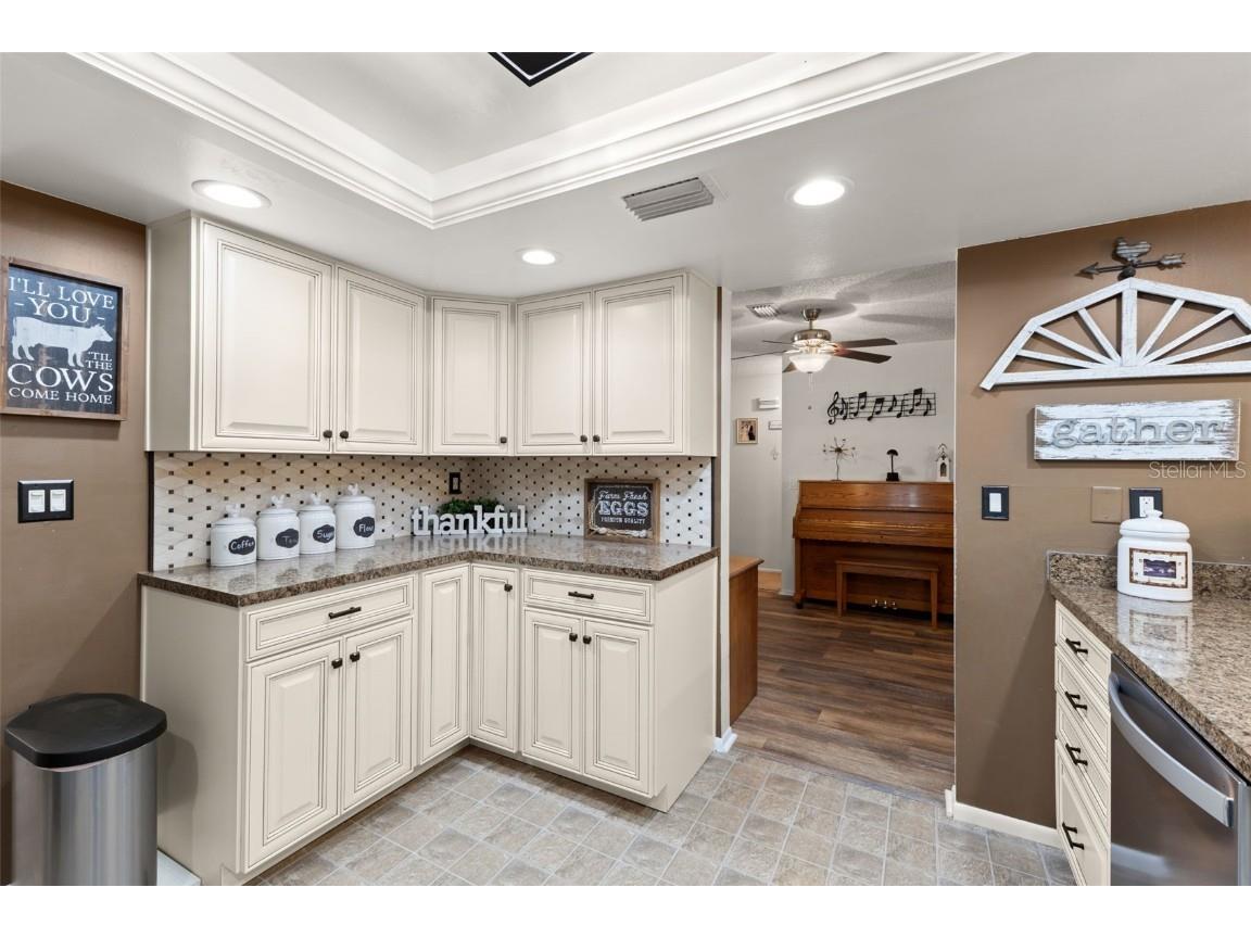 112 Meadowcross Drive Safety Harbor FL 34695 TB8448836 image7