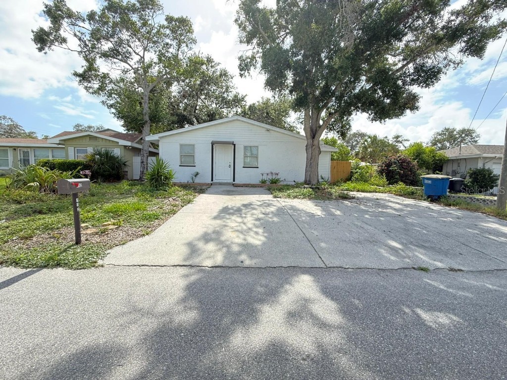 112 N Betty Lane Clearwater FL 33755 TB8375036 image1